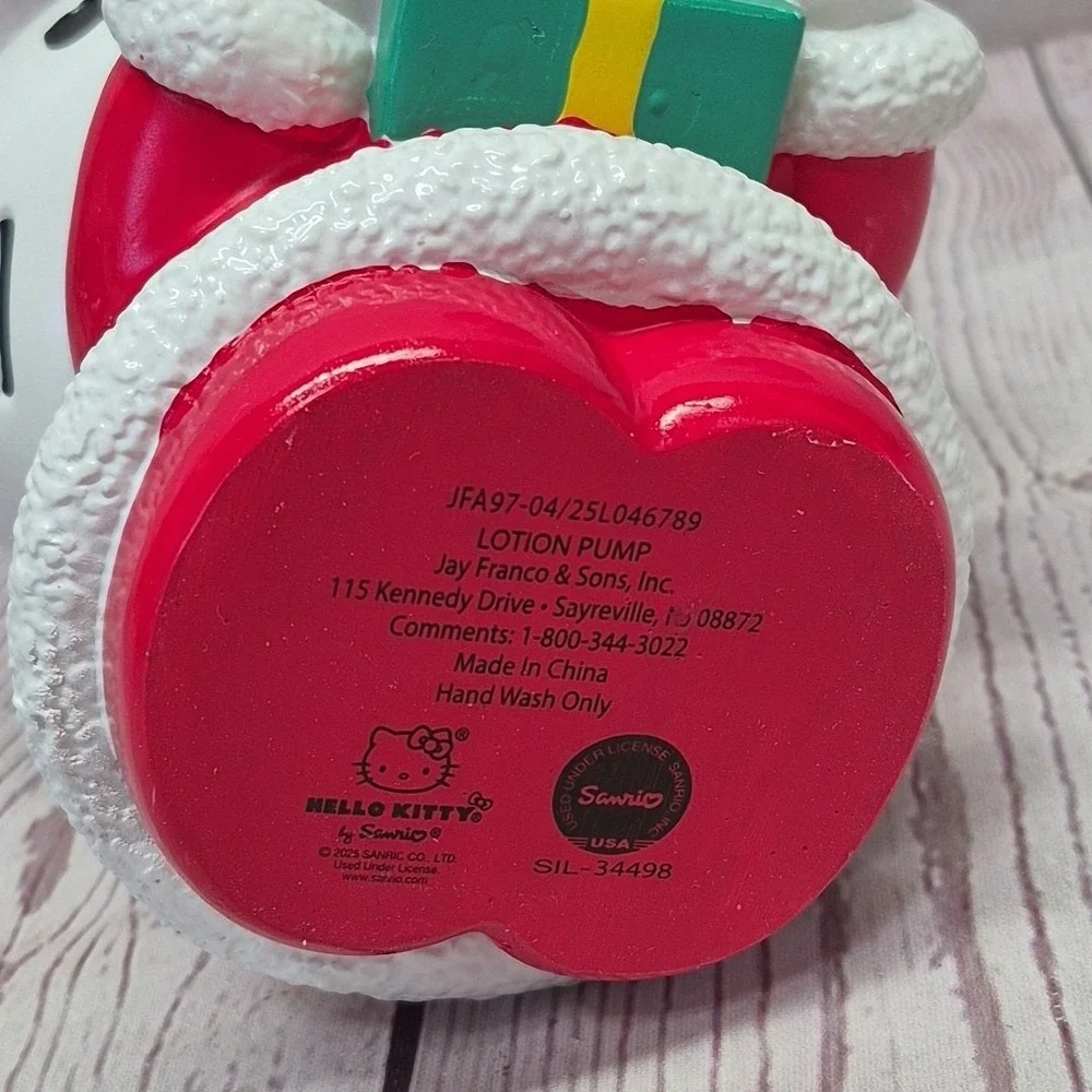 Sanrio Hello Kitty Santa Suit Soap Lotion Pump Dispenser - Christmas - NEW